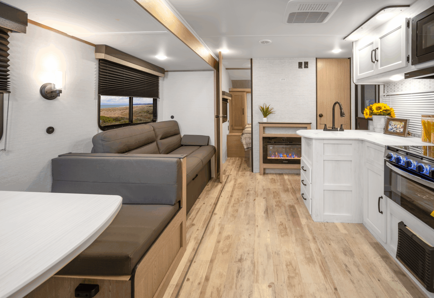 41780_268BH_2025_interior_web